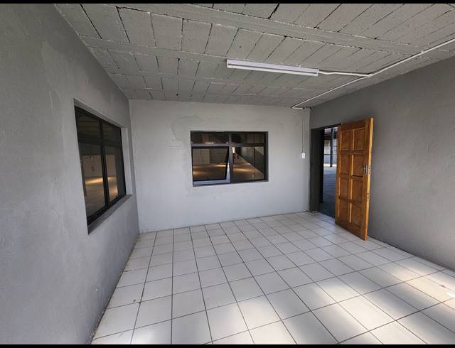 1,200M² WAREHOUSE TO LET IN WADEVILLE